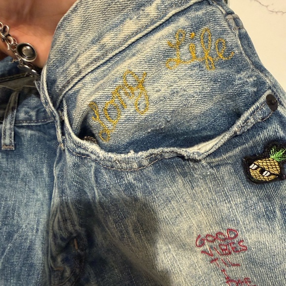 American Eagle Outfitters Classic Blue Jeans - Picture 5 of 9